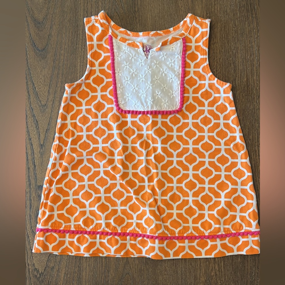 Cute detailed top